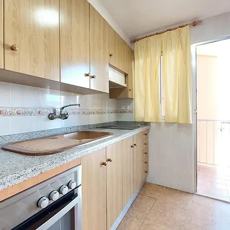 Apartament Avenida La Marina *